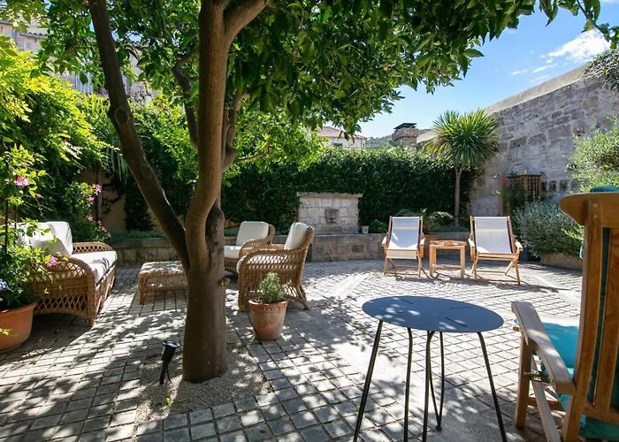 Garden House *
